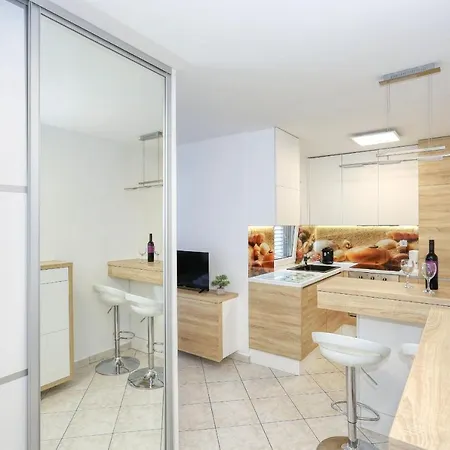Apartment Apartment La Manche Pakostane